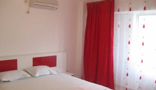 Smart accommodation-cazare in regim hotelier-apartament 2 camere lux-Exalco 4-dormitor 1.jpg